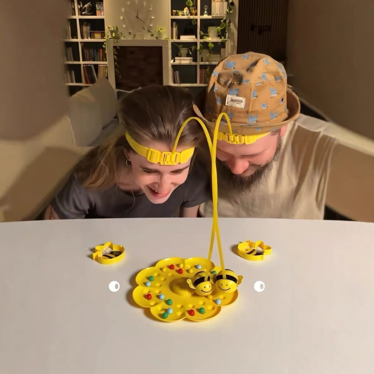 Magnetic 2-player Bee Headband Game