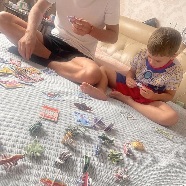 Child using 25/30PCS 3D DIY Paper Jigsaw Puzzles